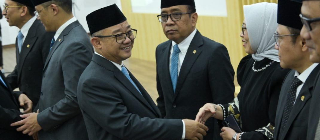 Mendikdasmen Hadiri Serah Terima Jabatan Menko PMK, Teruskan Kolaborasi Program Pembangunan Manusia